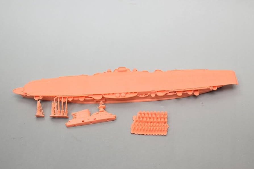 1/700 WWII イタリア海軍 航空母艦 アクイラ レジン製キット 未組立 Amazon | NEW SPACE HOBBY 1/700 イタリア海軍 航空母艦 アキラ